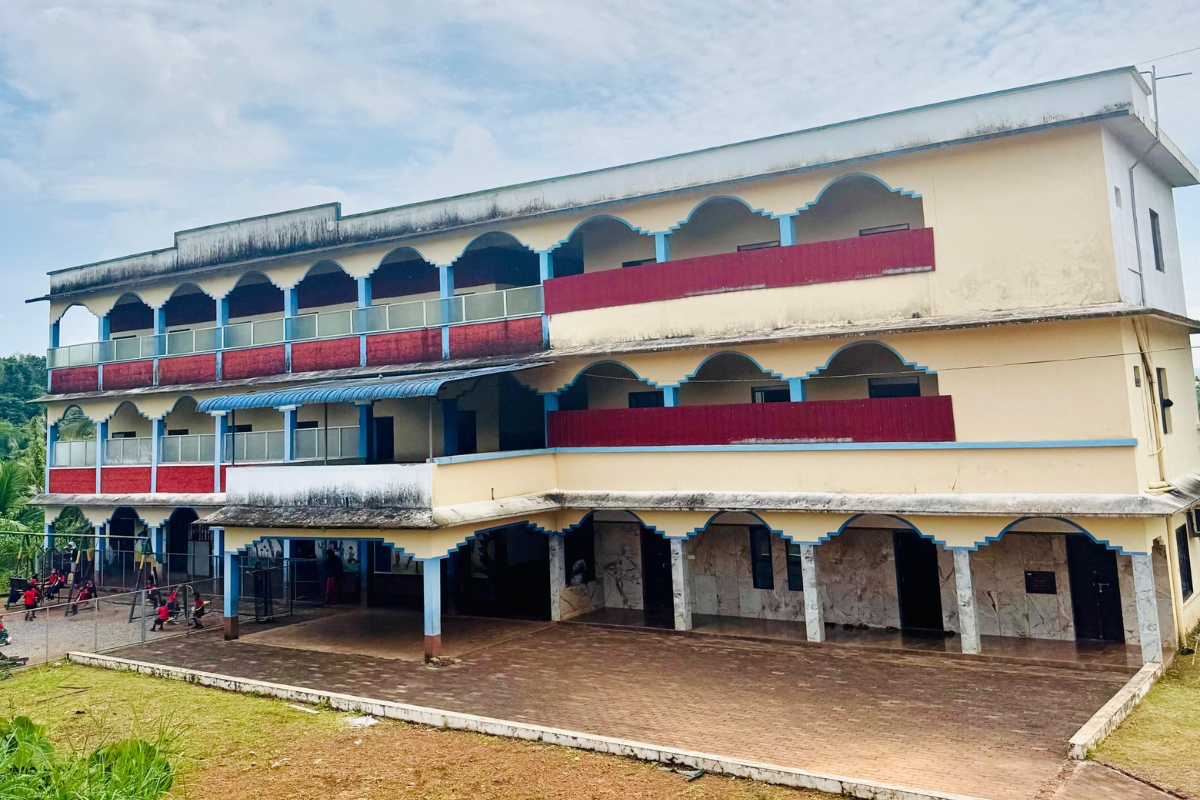 Majlis english medium